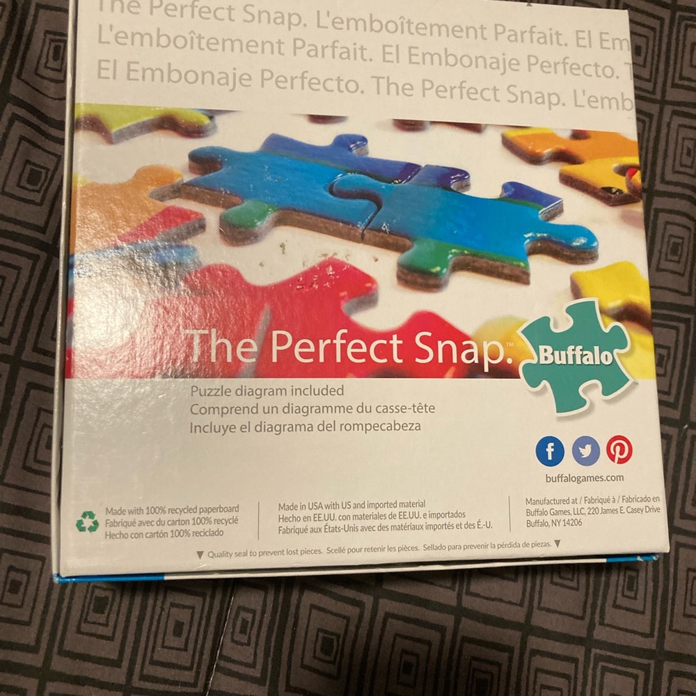 1000 piece puzzle - Picture 2 of 2
